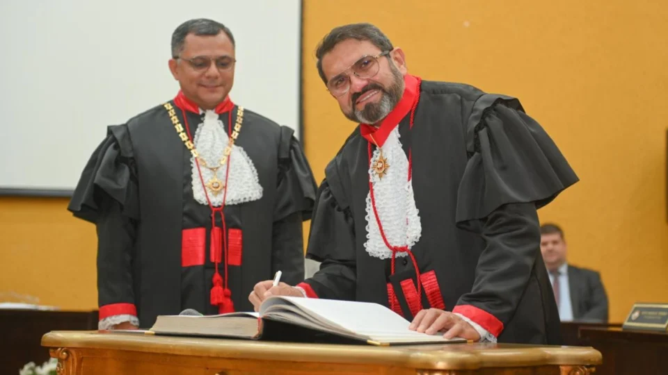 Elvys de Paula Freitas é empossado como novo procurador de Justiça do MPAM