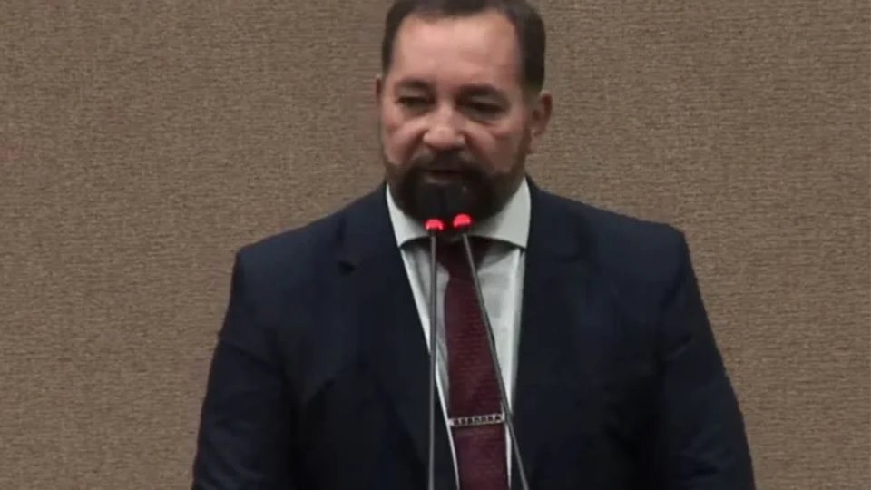 Falta “sensibilidade” da CMM em autorizar empréstimo de R$ 580 milhões à Prefeitura, diz vereador