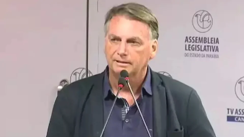 Jair Bolsonaro recebe título de cidadão paraibano