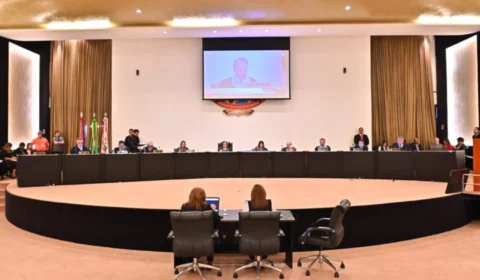 Contas do governo de 2022 são aprovadas com ressalvas pelo TCE-AM