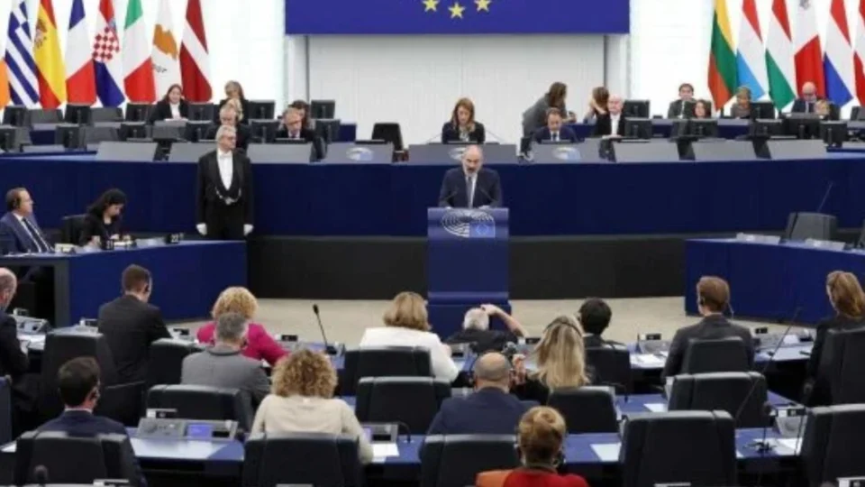 Delegação brasileira desembarca em Bruxelas para expor ‘abusos do Judiciário’ à União Europeia