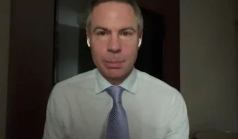 Jornalista critica censura crescente de governos ocidentais e enaltece Musk