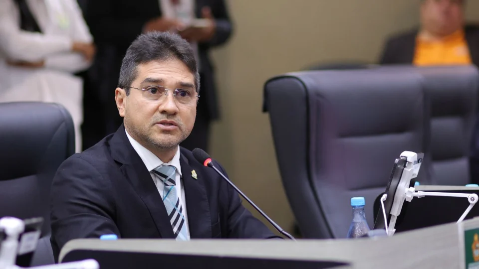 Jander Lobato ingressa no PSD de Omar Aziz