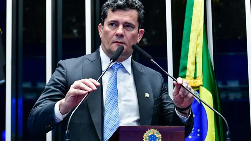 Relator vota contra cassação do senador Sergio Moro