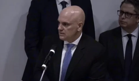Alexandre de Moraes é vaiado durante homenagem a Temer