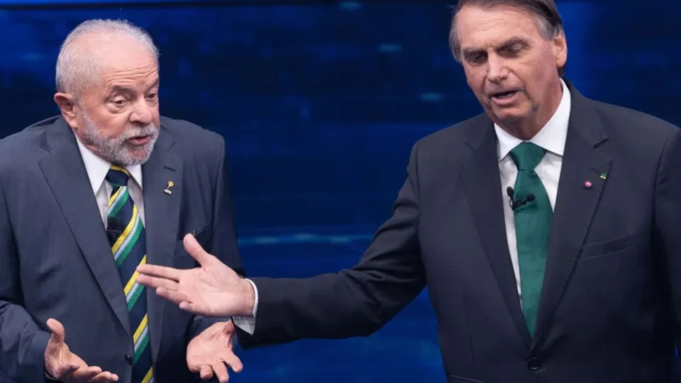 TSE multa Lula em R$ 250 mil por propaganda contra Bolsonaro
