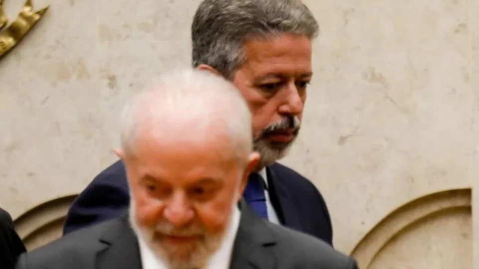 Lira quer abertura de CPIs após desgaste com governo Lula