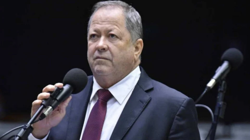CCJ vota por manter deputado Chiquinho Brazão preso