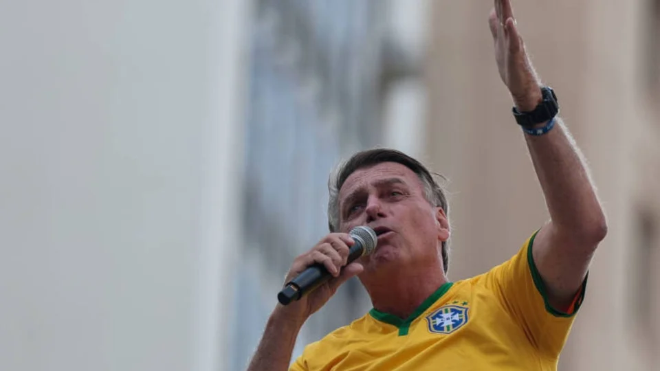 Em meio à denúncia de violação no Brasil, Bolsonaro reforça convocação para novo ato democrático