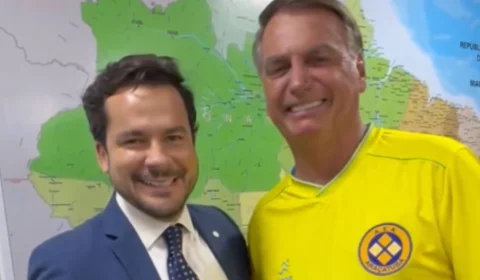 Ao lado de Alberto Neto, Bolsonaro confirma vinda antecipada a Manaus