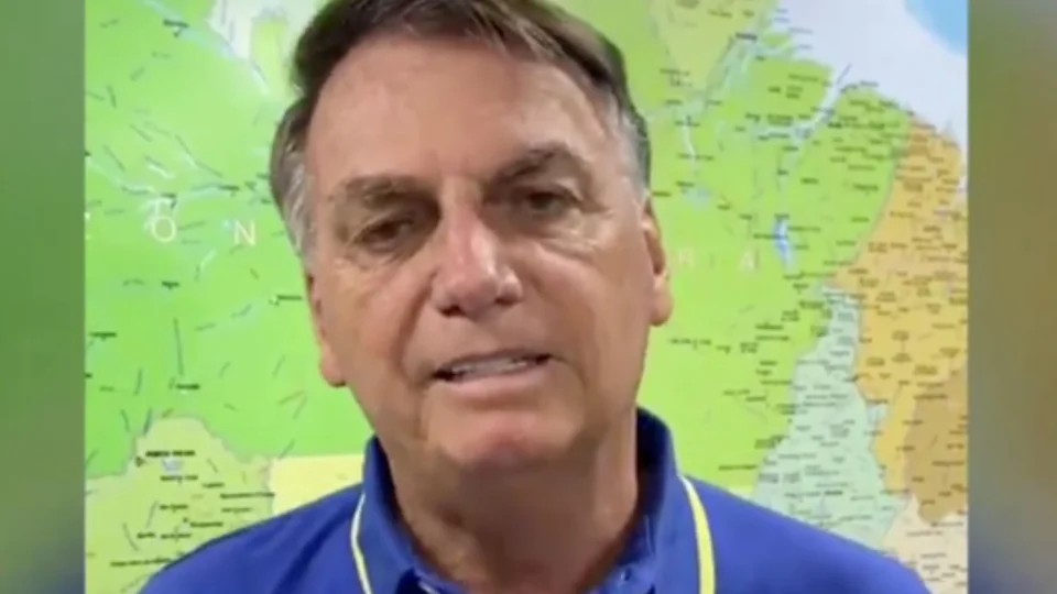 Bolsonaro fala que André Fernandes é o “futuro de Fortaleza”, critica Lula e solta “vaia cearense”