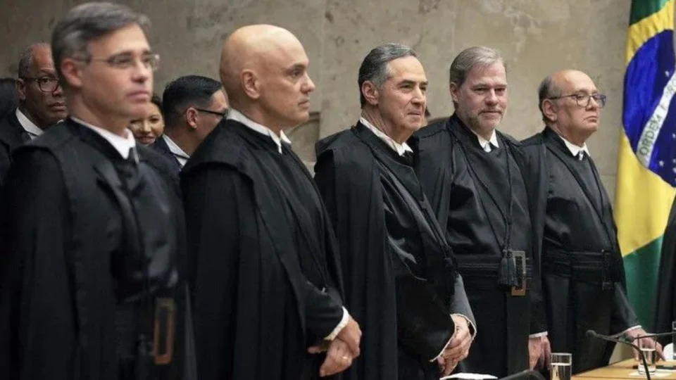 STF forma maioria para manter foro privilegiado mesmo ao deixar cargo