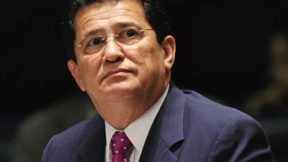 Alfredo Nascimento é multado em R$ 125 mil após ter contas reprovadas pelo TRE-AM