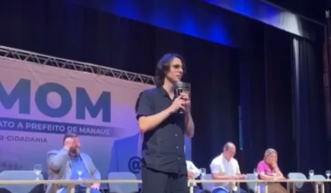 Amom afirma desconhecer pesquisa em que aparece em queda