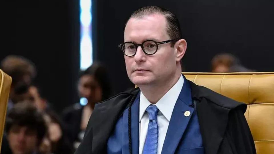 Zanin suspende liminar e mantém desoneração da folha