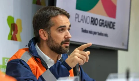 Eduardo Leite propõe adiamento das eleições no RS para “não atrapalhar reconstrução”