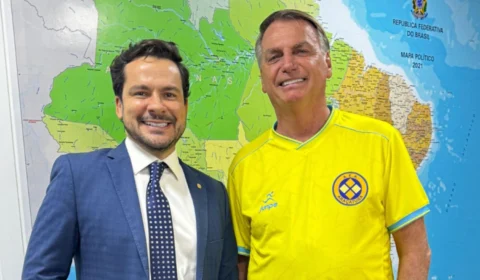 Bolsonaro deve fazer campanha para Alberto Neto por dois dias em bairros de Manaus