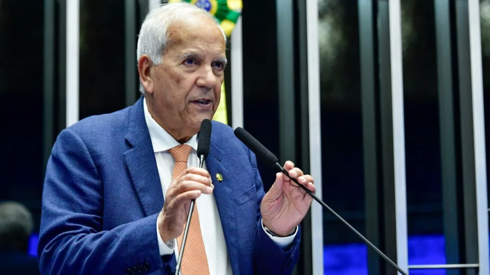 Senador diz que STF é uma ‘tragédia’ e chama ministros de oportunistas