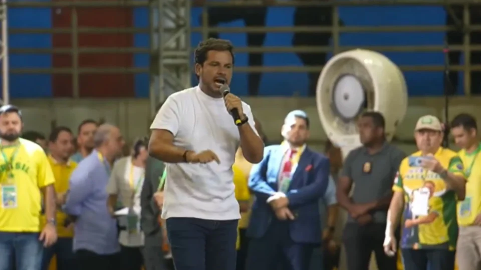 ‘Bandido não vai ter vez nessa cidade’, diz Alberto Neto em lançamento de pré-candidatura