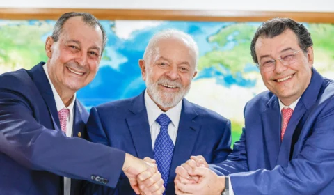 Omar e Braga votam com Lula para volta de DPVAT e liberação de R$ 15 bilhões para o governo gastar