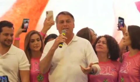 Bolsonaro não revela, mas fica em Manaus para participar de live sobre embate Musk x Moraes