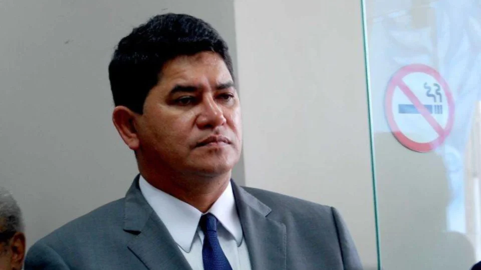 Bi Garcia é responsabilizado pela crise da água contaminada em Parintins