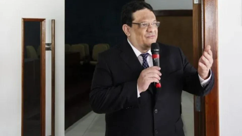 Juiz nega pedido da DPE para reduzir preços de ingressos no jogo Amazonas x Flamengo