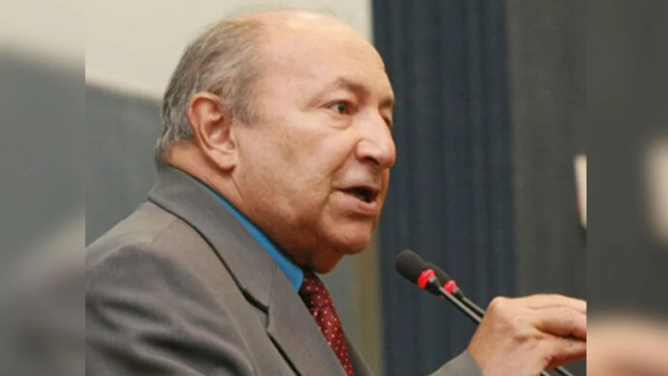 Com 81 anos, o advogado Félix Valois vai disputar vaga de vereador pelo PT