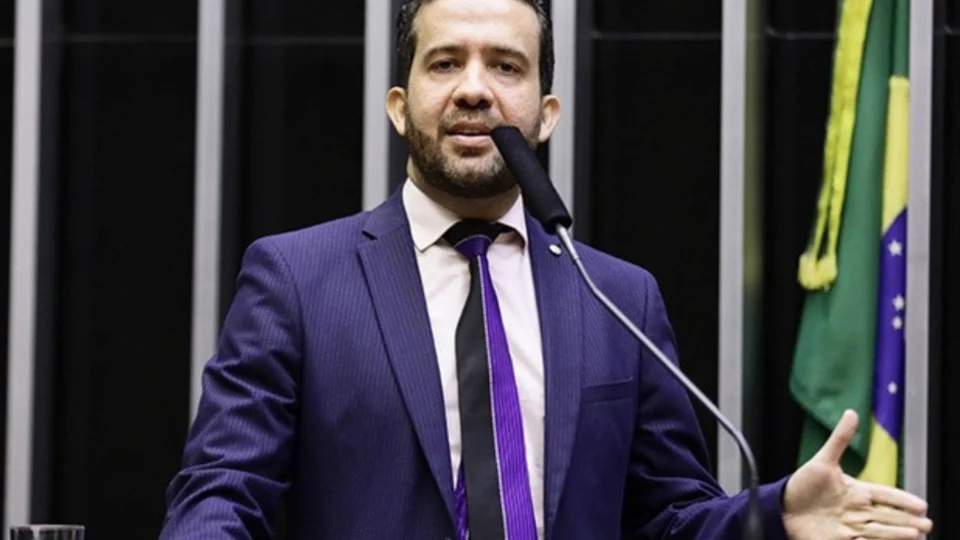 Conselho de Ética analisa caso que pode cassar Janones