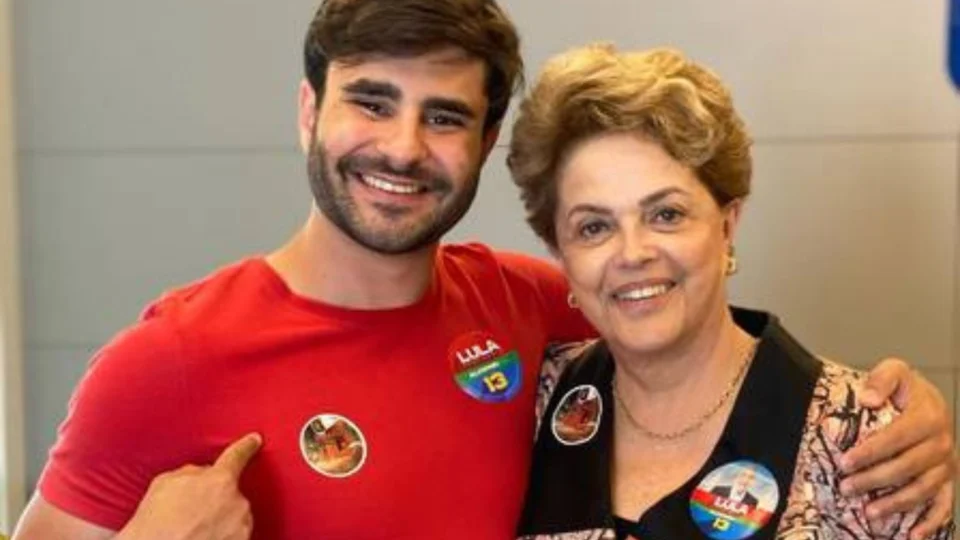 Sobrinho de Dilma espalha fake news sobre auxílio a motoristas da Uber ao elogiar governo Lula