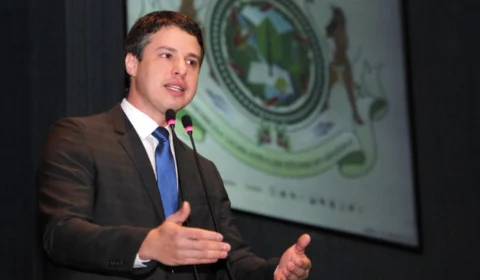 Aleam lamenta falecimento do ex-deputado Arthur Bisneto