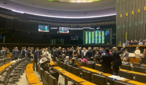 Congresso derruba veto de Lula e acaba com saidinha de presos