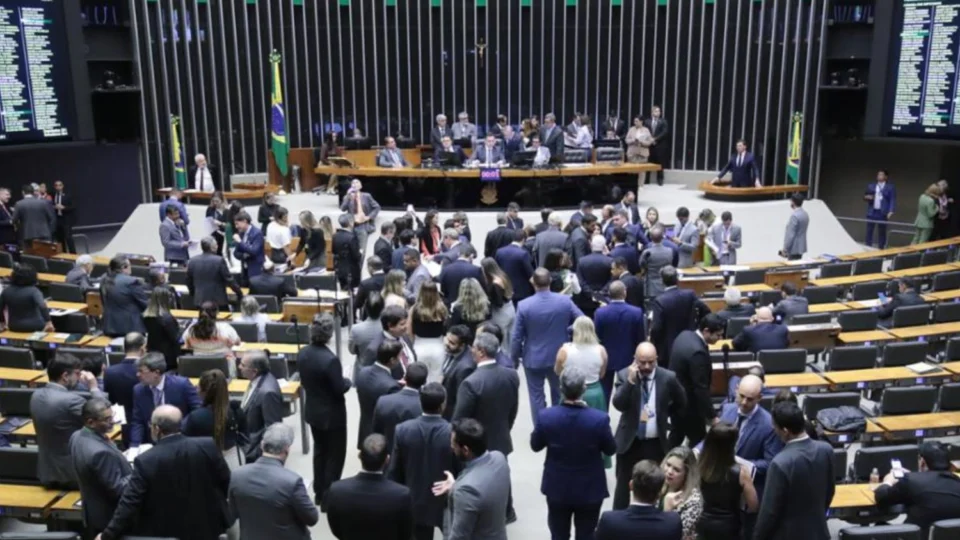 Congresso mantém decisão de Bolsonaro que veda censura nas redes