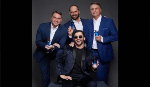 Bolsonaro e filhos estrelam campanha de novo perfume: “Mito”