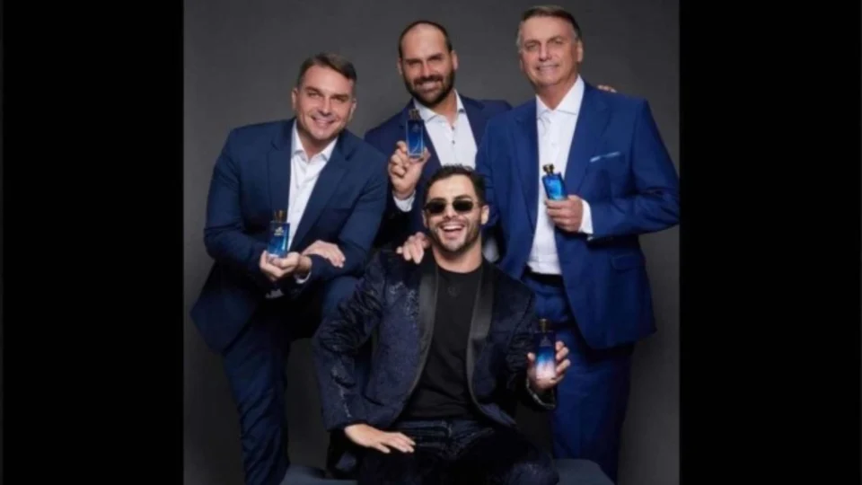 Bolsonaro e filhos estrelam campanha de novo perfume: “Mito”