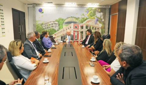 TRE-AM e Comitê de Combate à Corrupção discutem eleições limpas em reunião