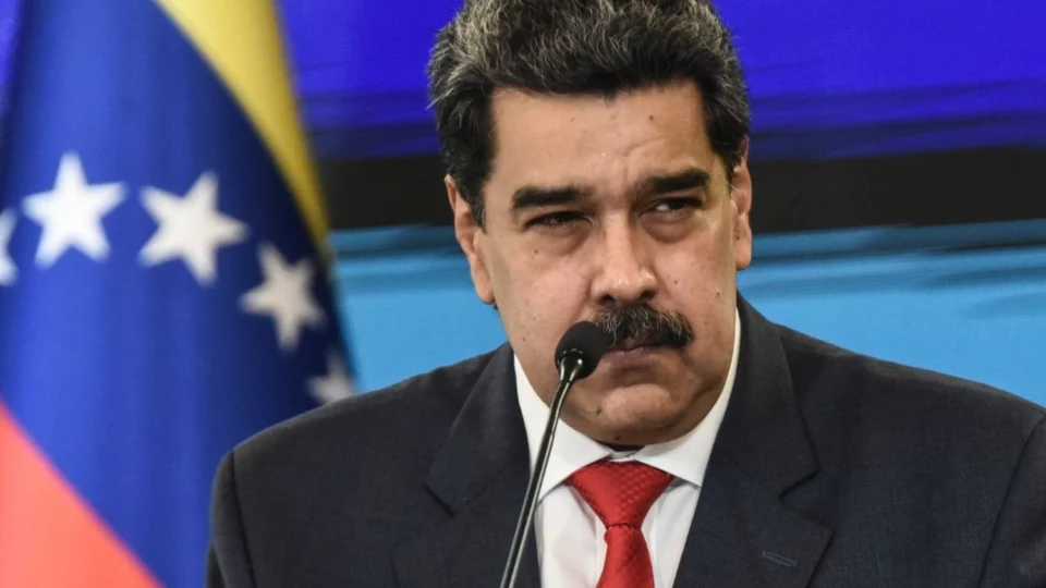 Maduro convoca TSE para eleições e tribunal brasileiro declina