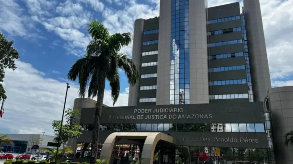 TJAM aprova resolução que extingue carreira de Oficial de Justiça no AM