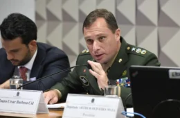 Alexandre de Moraes resolve soltar Mauro Cid