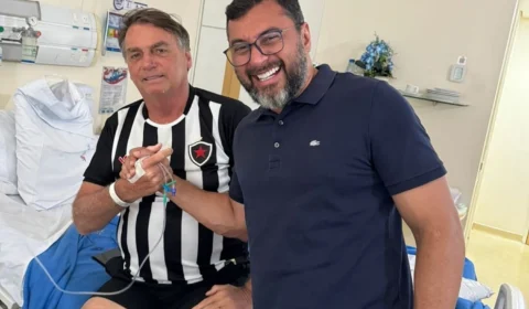 Internado, Bolsonaro recebe visita do governador Wilson Lima