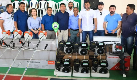 Em Marãa, Wilson Lima entrega R$ 814 mil em fomentos para setor primário