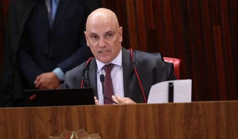Moraes critica reportagem do UOL sobre estratégia de Bolsonaro para 2026