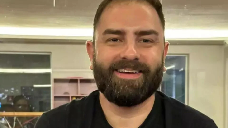 Acusado de espancar ex-mulher, filho de Lula ataca Leite e depois apaga postagem