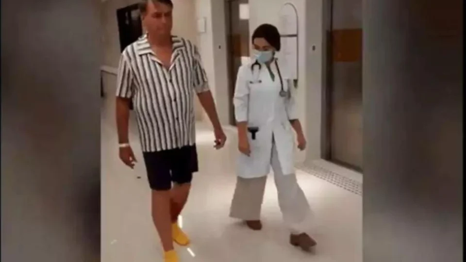 Bolsonaro cita sequela de facada ao relatar melhora da erisipela