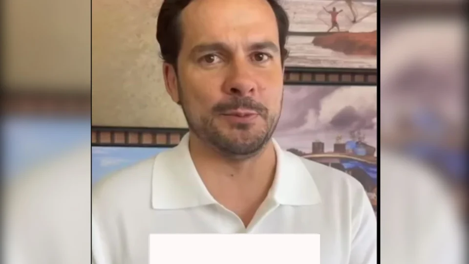 Alberto Neto diz que adversário políticos estão com ‘medo’ por isso espalham ‘fake news’ sobre ele