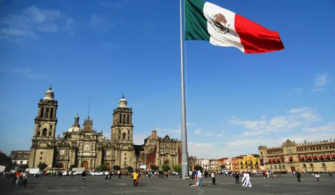 México realiza eleições e deve ter mulher presidente pela 1º vez