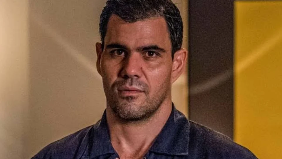 Ator Juliano Cazarré defende PL do aborto