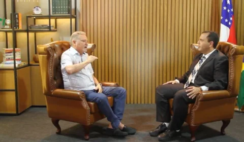 ‘Conversa Política’ deste sábado (22) é com o prefeito de Pauini, Renato Afonso