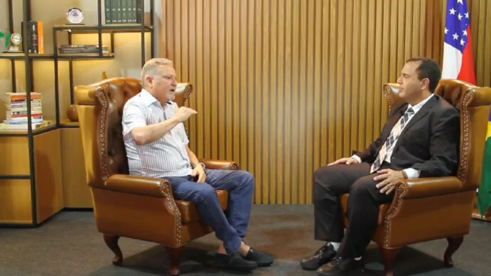 ‘Conversa Política’ deste sábado (22) é com o prefeito de Pauini, Renato Afonso