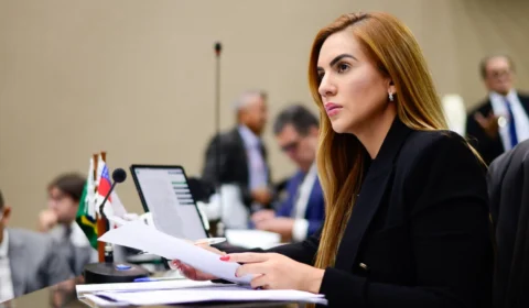 Débora Menezes destaca aprovação de projeto que equipara aborto a homicídio